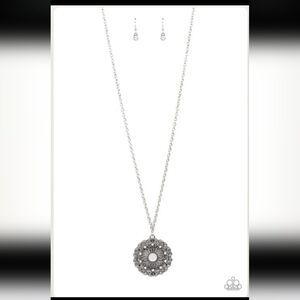 Paparazzi Silver Floral Pendant Necklace Opal Gardens White Fashion Jewelry